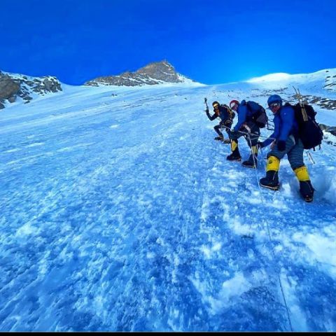 People climbing Mount Everest 