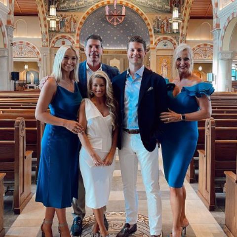 Harper Hempel with her family during her brother, Rink's wedding