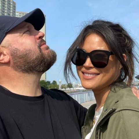 Leslie Knipfing' superstar brother, Kevin James with his wife
