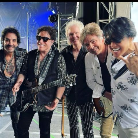Dina Gioeli's ex-spouse, Neal Schon with his friends