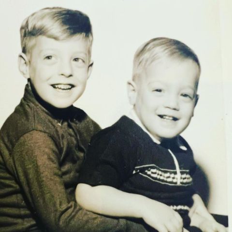 Janet Knipfing's sons, Kevin James and Gary Valentine during their young age
