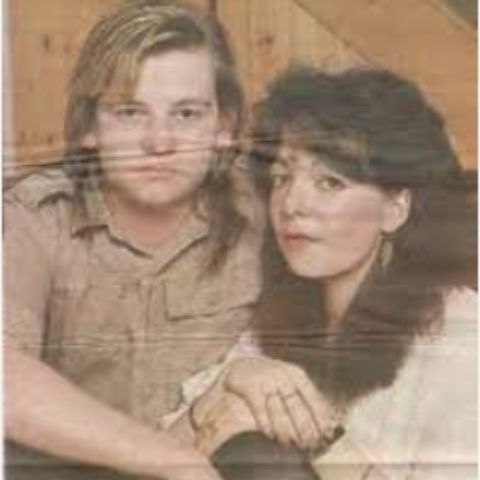 Sarah Menikides with her ex-husband, Zak Starkey during their young days
